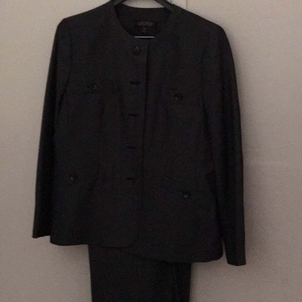Kasper suit
